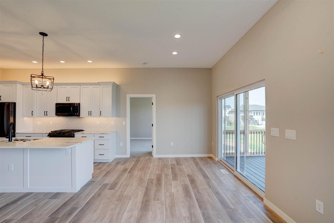 608 Rolling Hills Dr