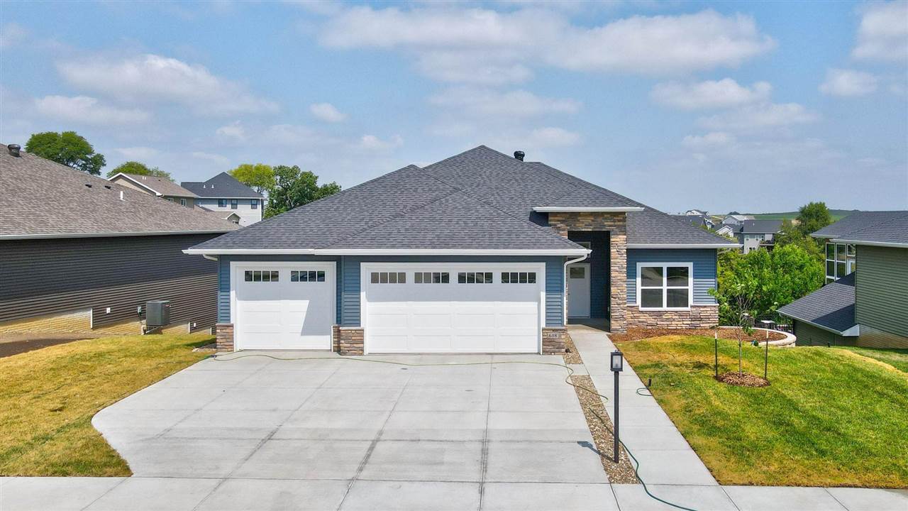 608 Rolling Hills Dr