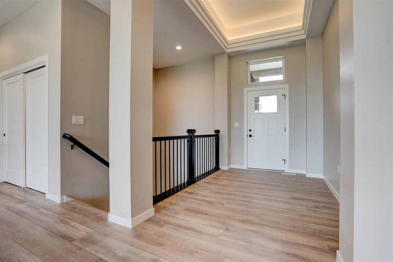 606 Rolling Hills Dr
