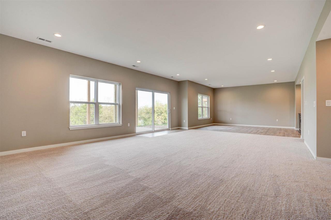 606 Rolling Hills Dr