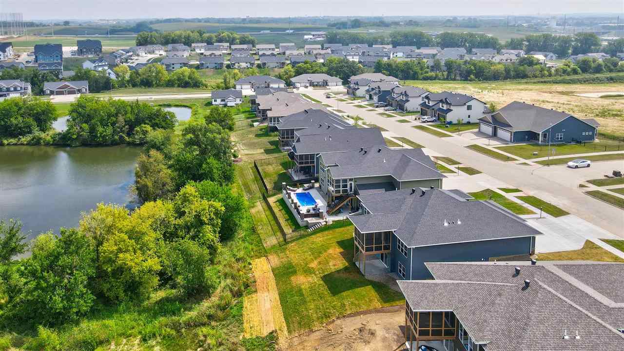 606 Rolling Hills Dr