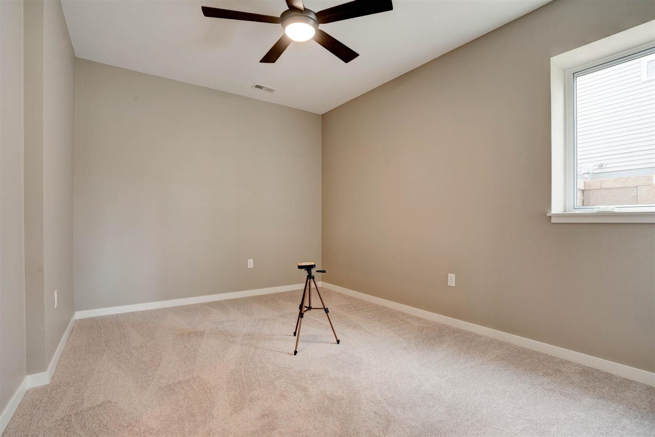 606 Rolling Hills Dr