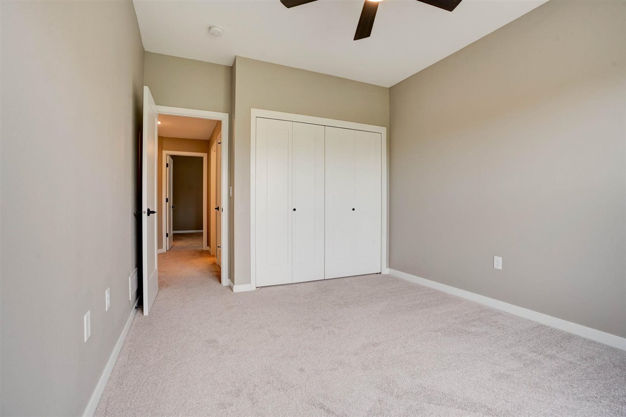 606 Rolling Hills Dr
