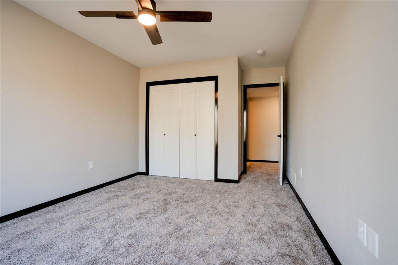 329 Elm St