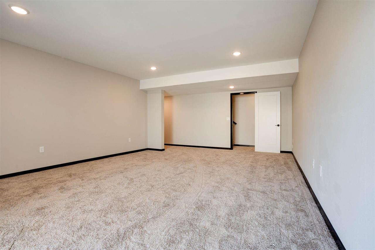 327 Elm St