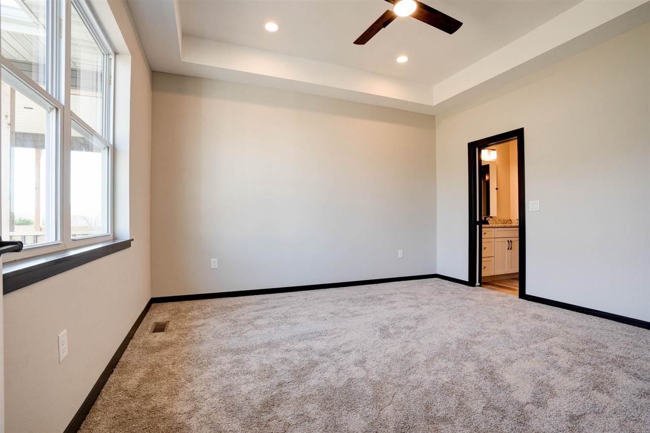 327 Elm St