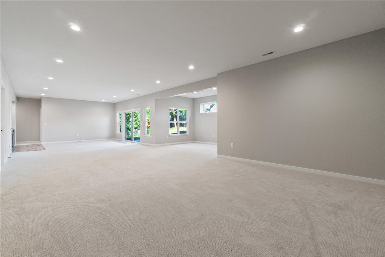 2956 Pine Hill Trce