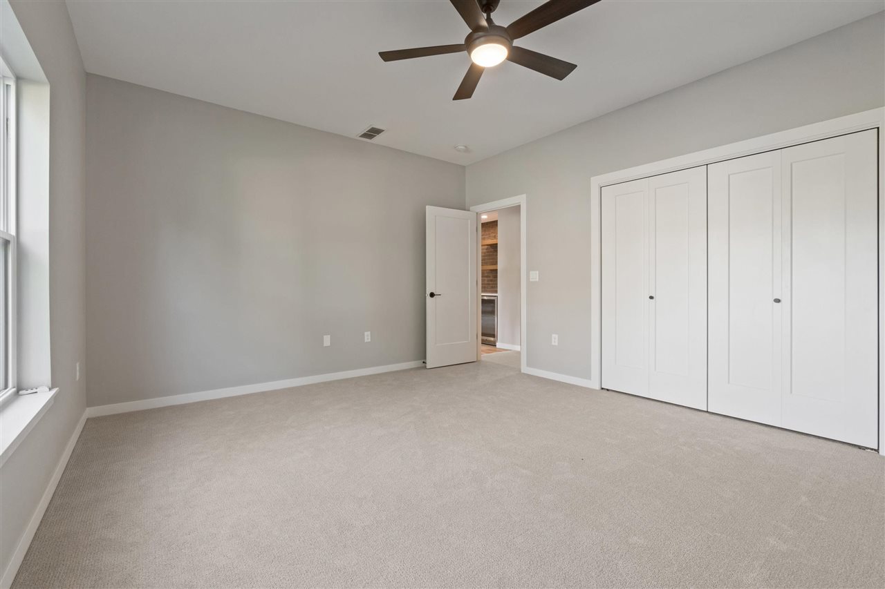 2956 Pine Hill Trce