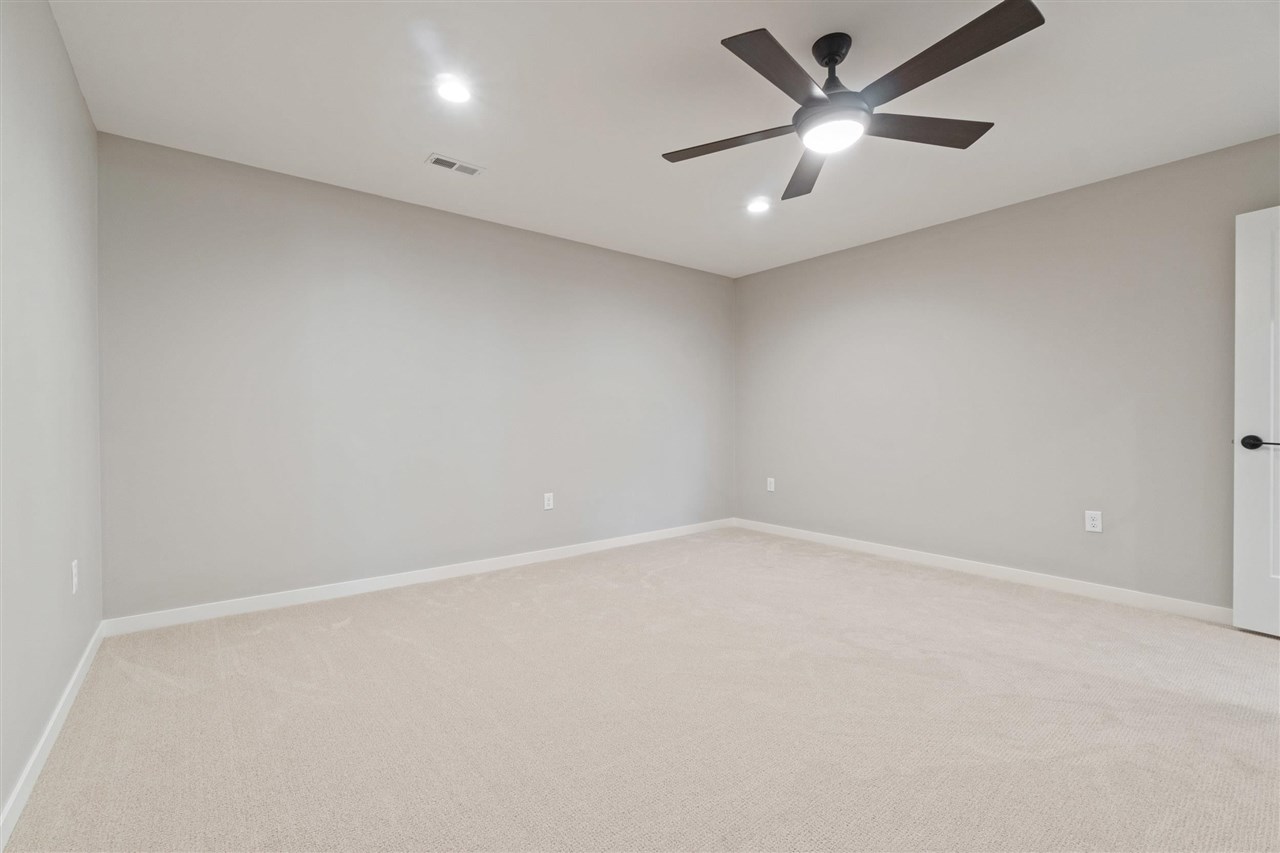 2956 Pine Hill Trce