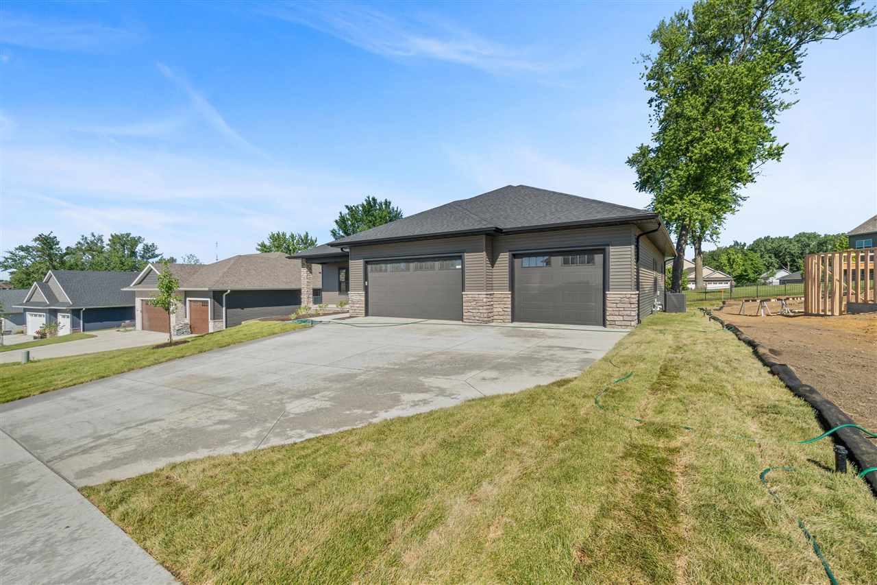 2956 Pine Hill Trce