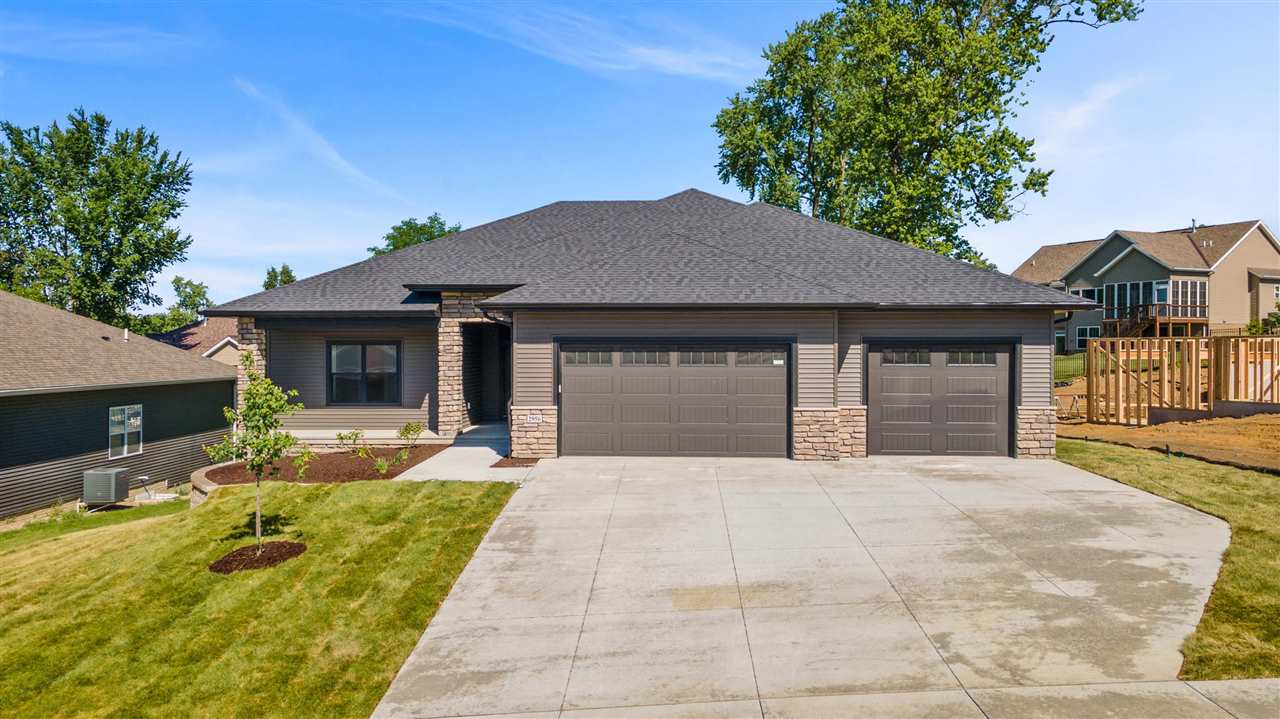 2956 Pine Hill Trce