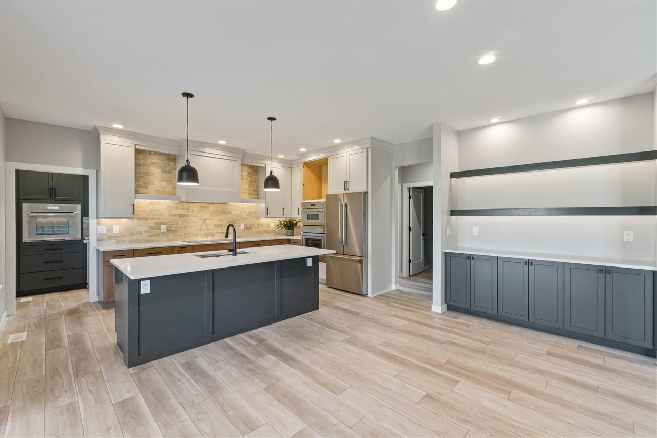 2956 Pine Hill Trce