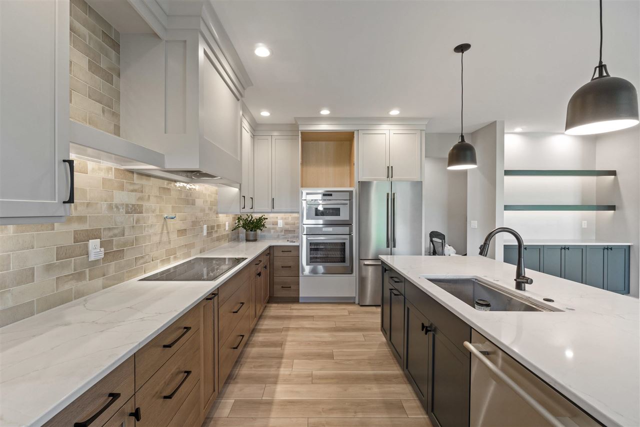 2956 Pine Hill Trce