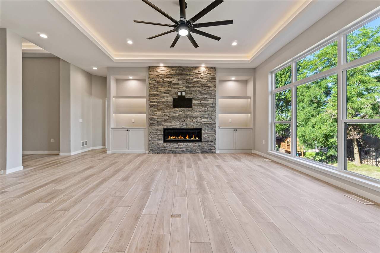 2956 Pine Hill Trce