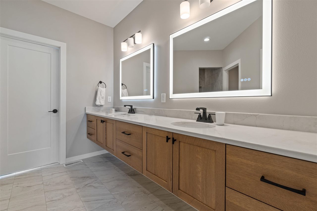 2956 Pine Hill Trce