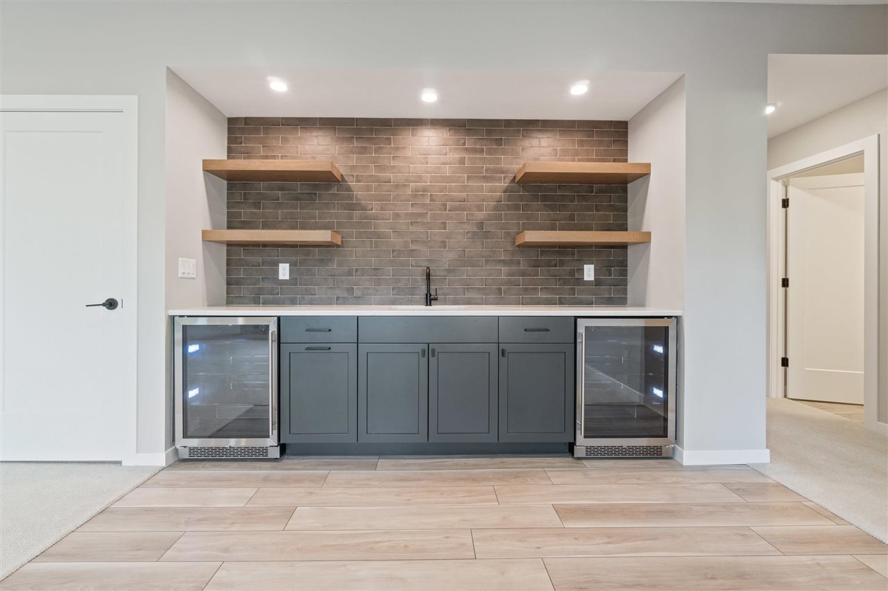 2956 Pine Hill Trce
