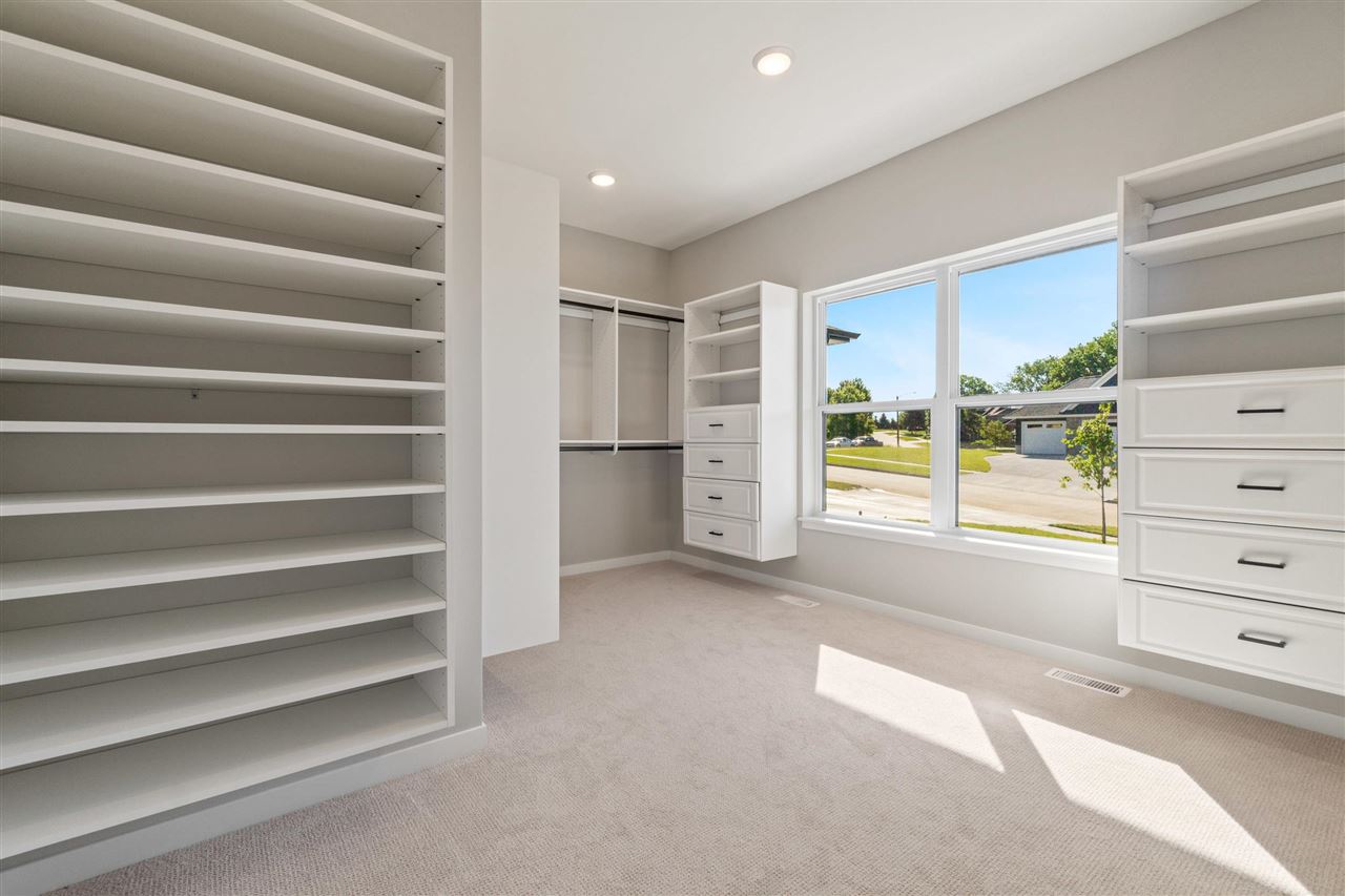 2956 Pine Hill Trce