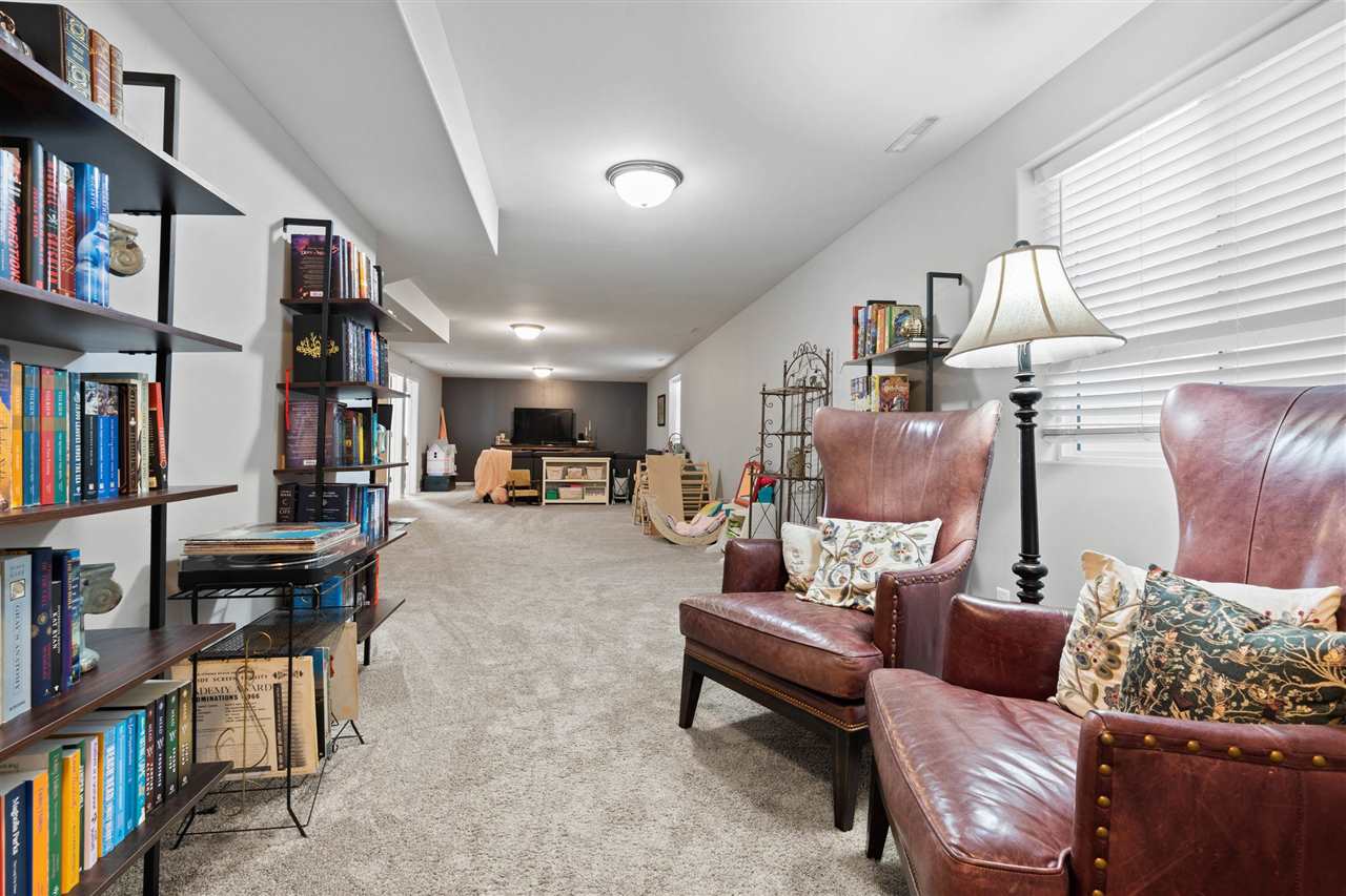 1149 Manitou Trl