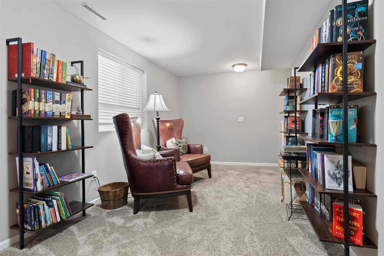 1149 Manitou Trl