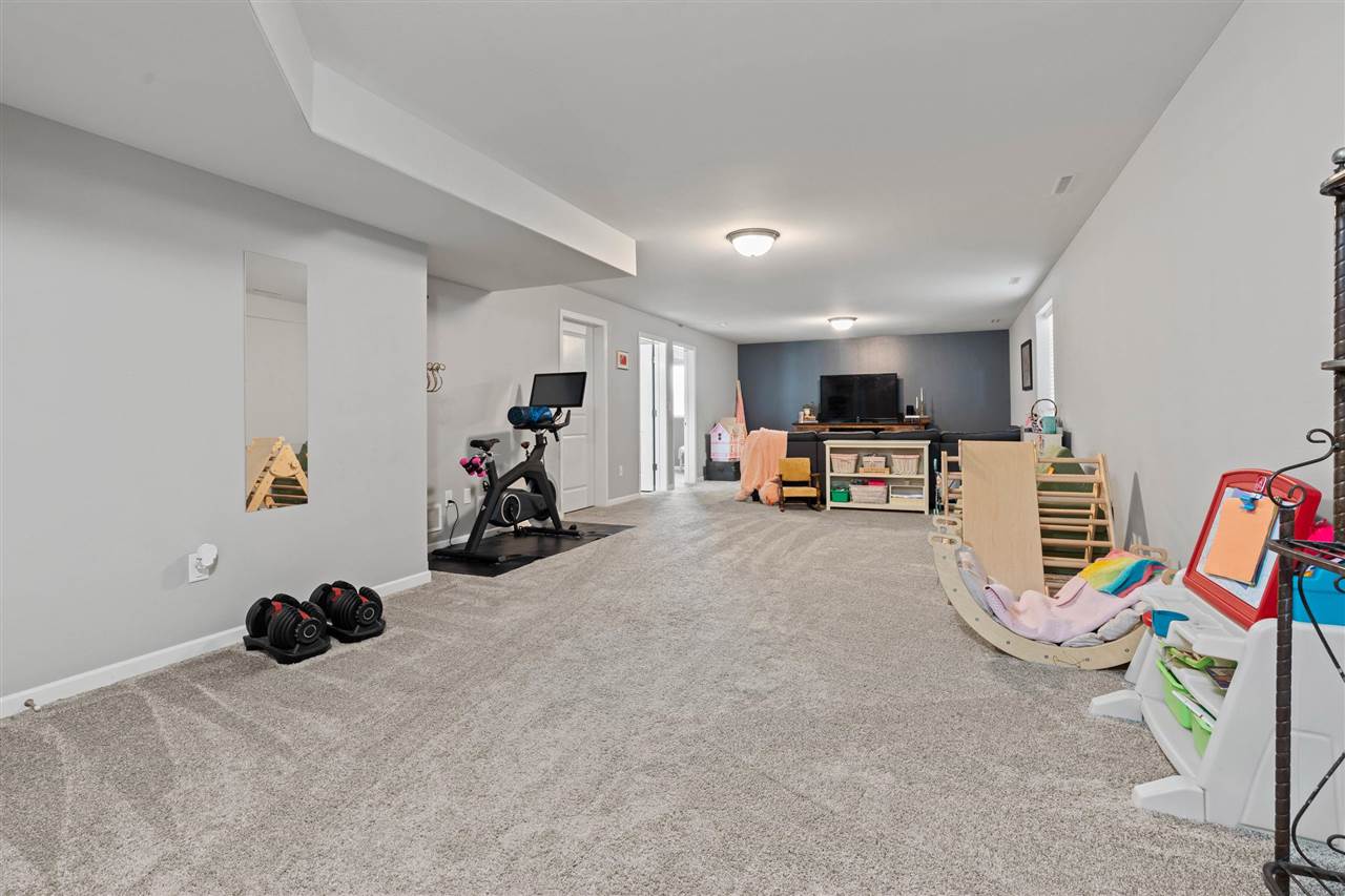 1149 Manitou Trl