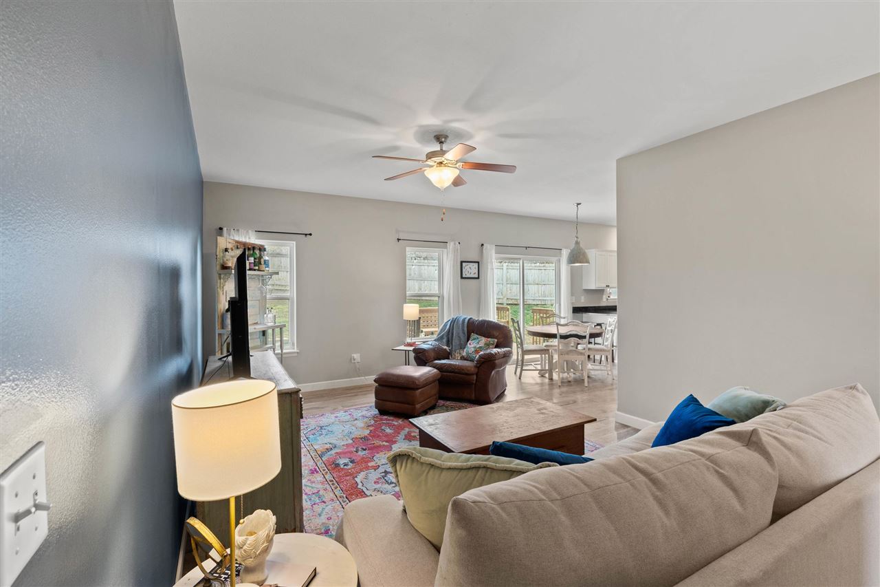 1149 Manitou Trl
