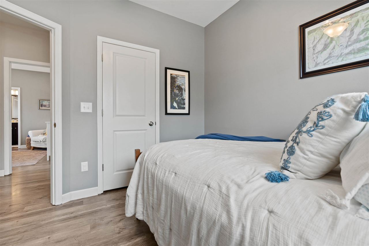 1149 Manitou Trl