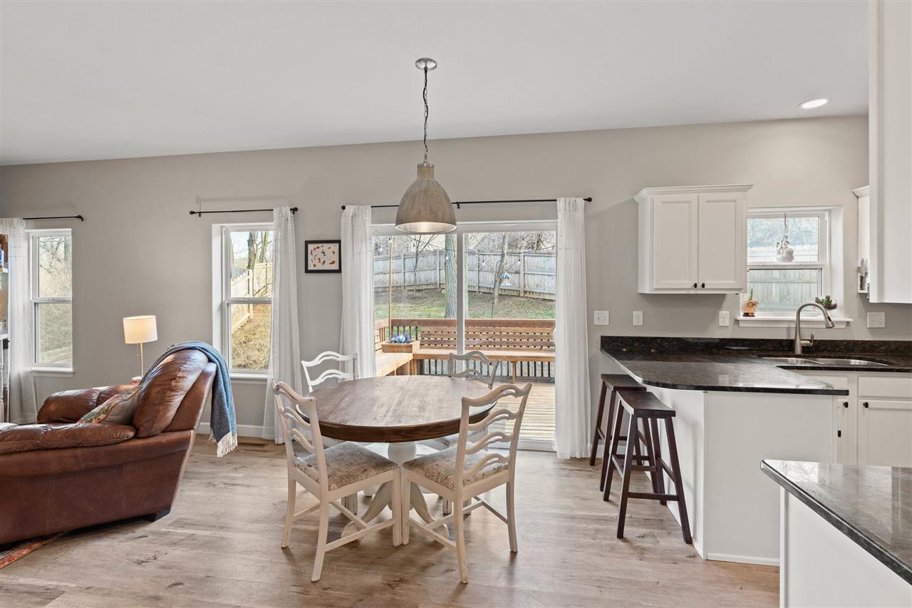 1149 Manitou Trl