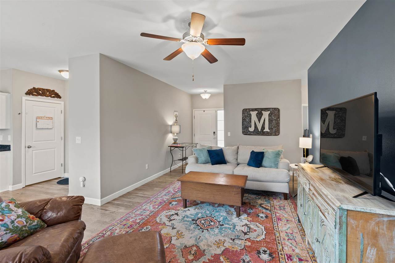 1149 Manitou Trl