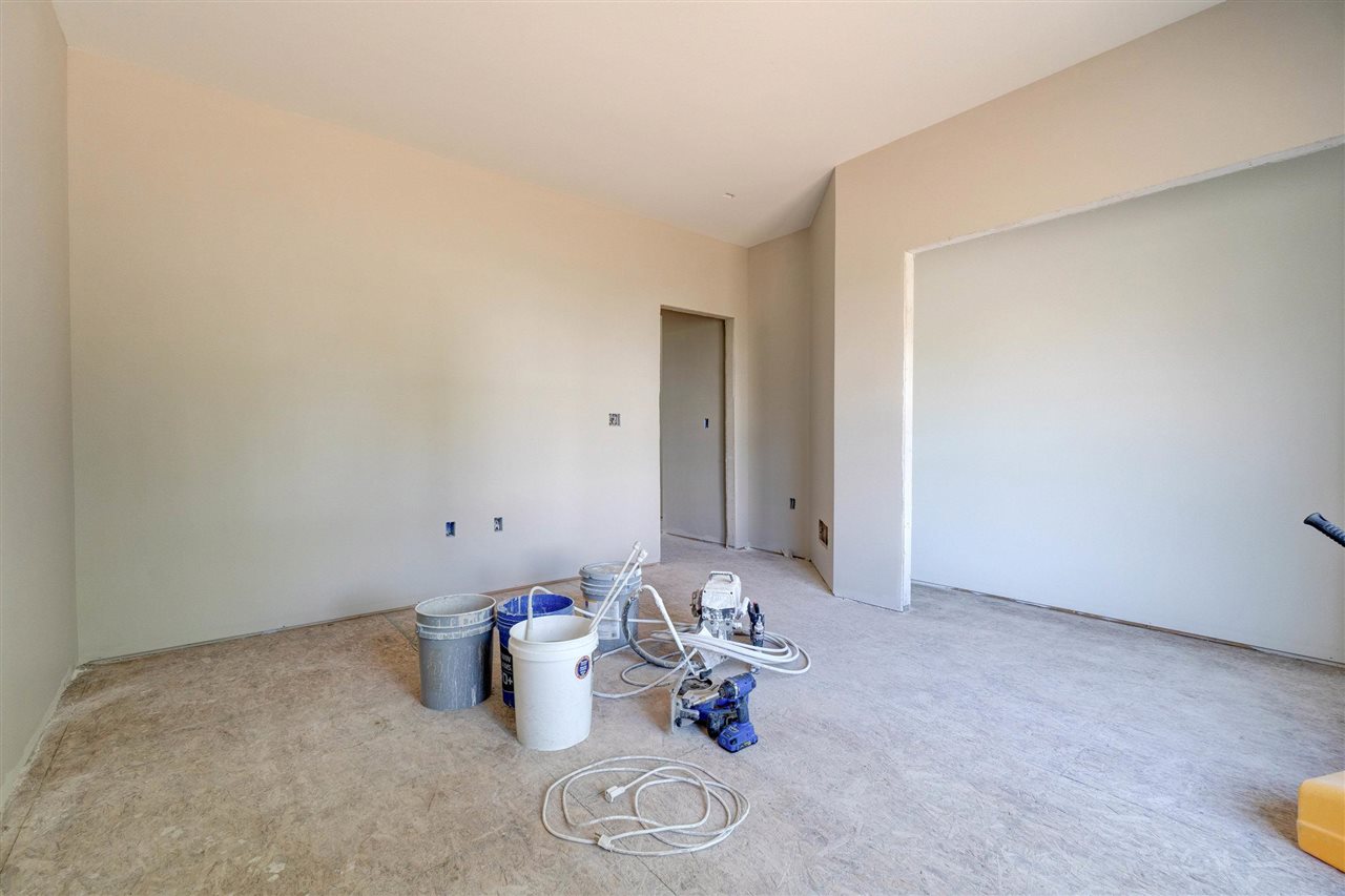 2908 Pine Hill Trce