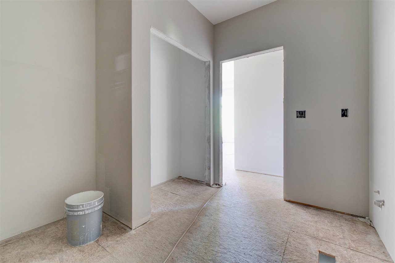 2908 Pine Hill Trce
