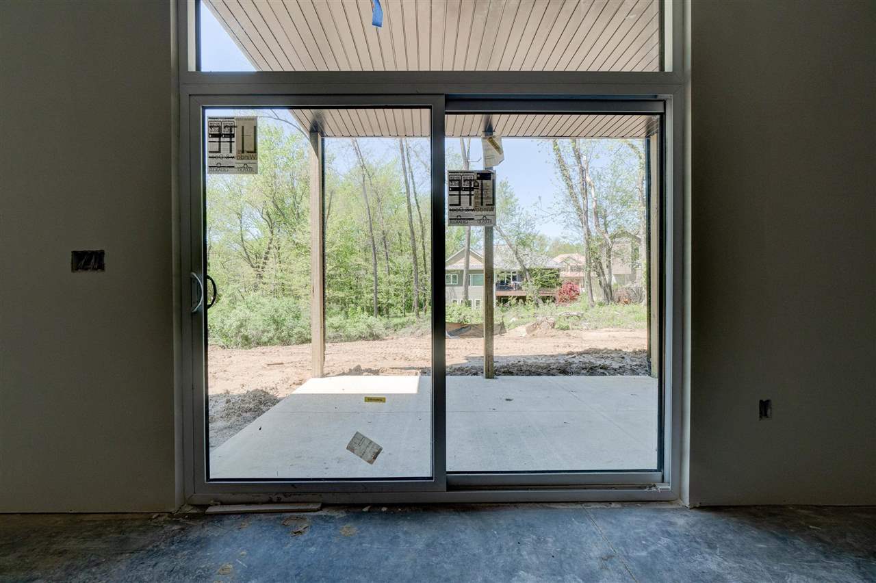 2908 Pine Hill Trce