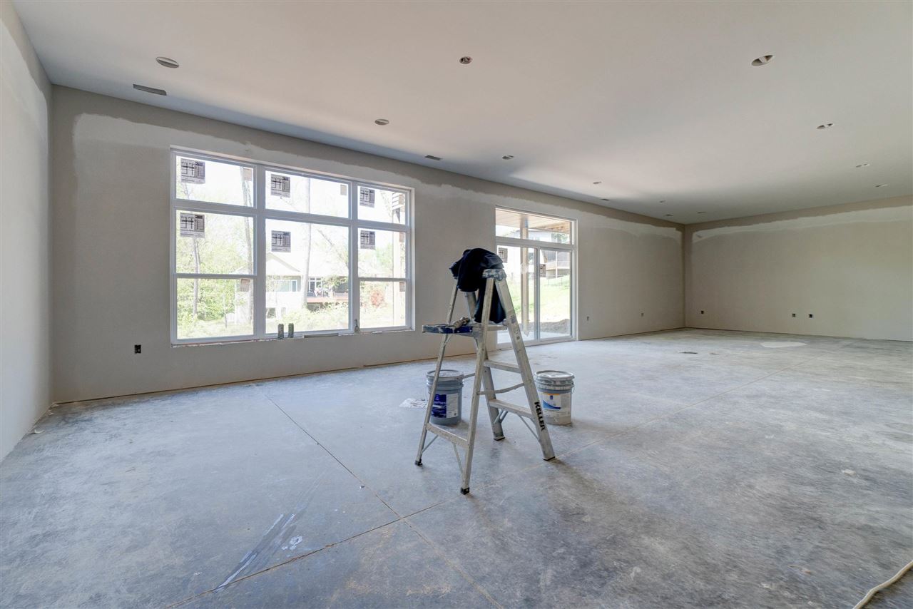 2908 Pine Hill Trce