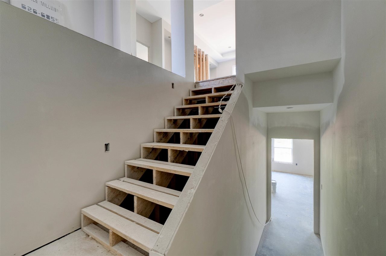 2908 Pine Hill Trce