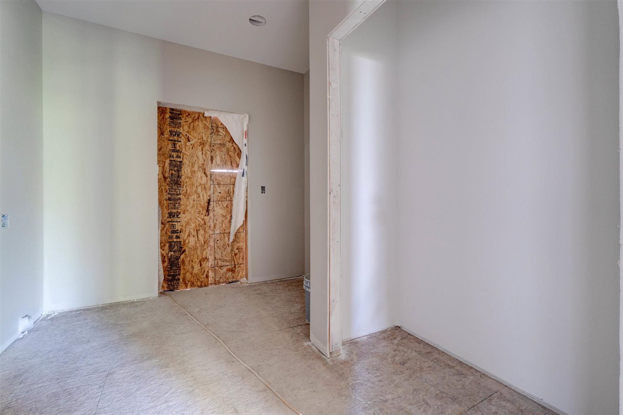 2908 Pine Hill Trce