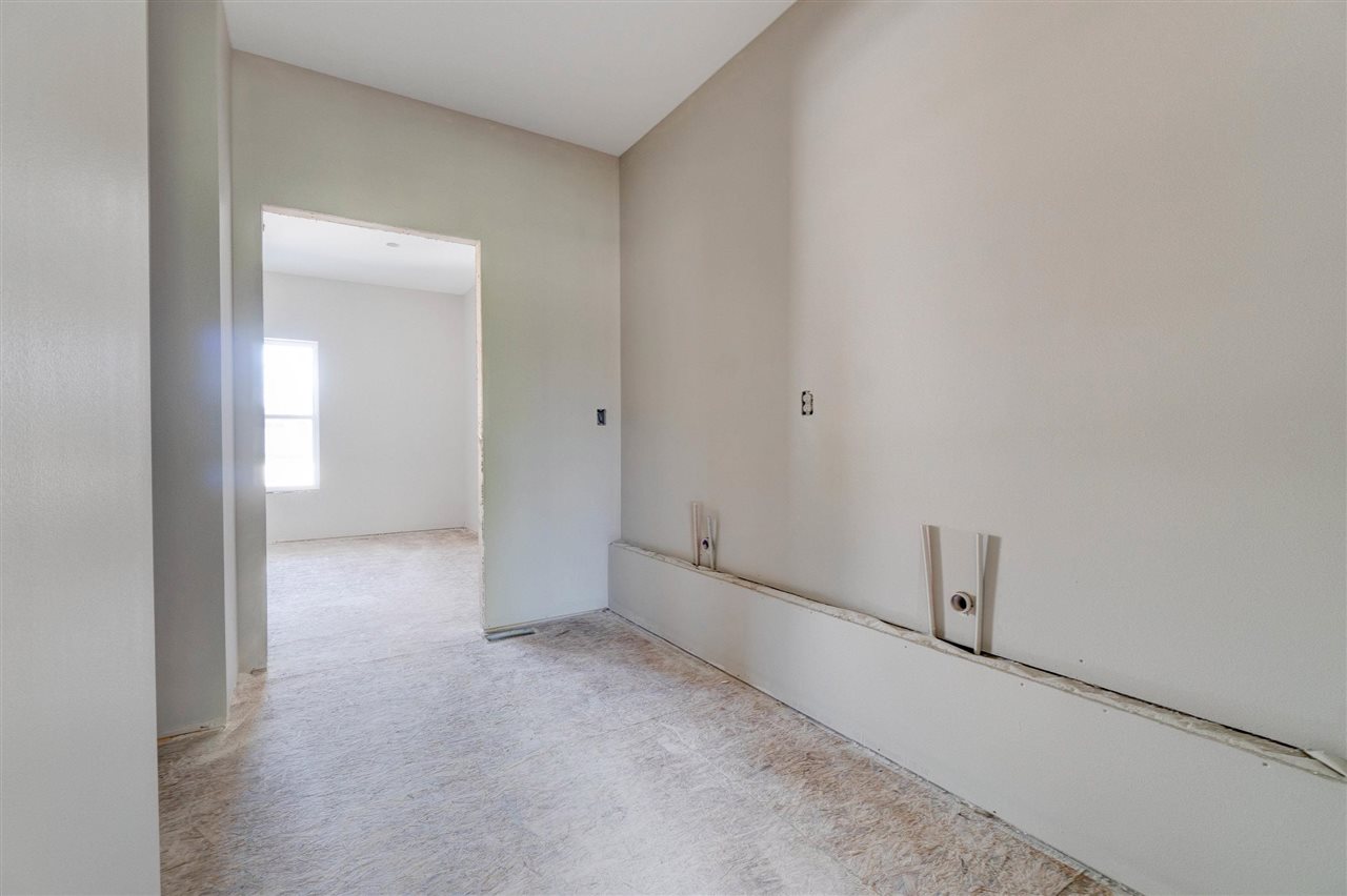 2908 Pine Hill Trce