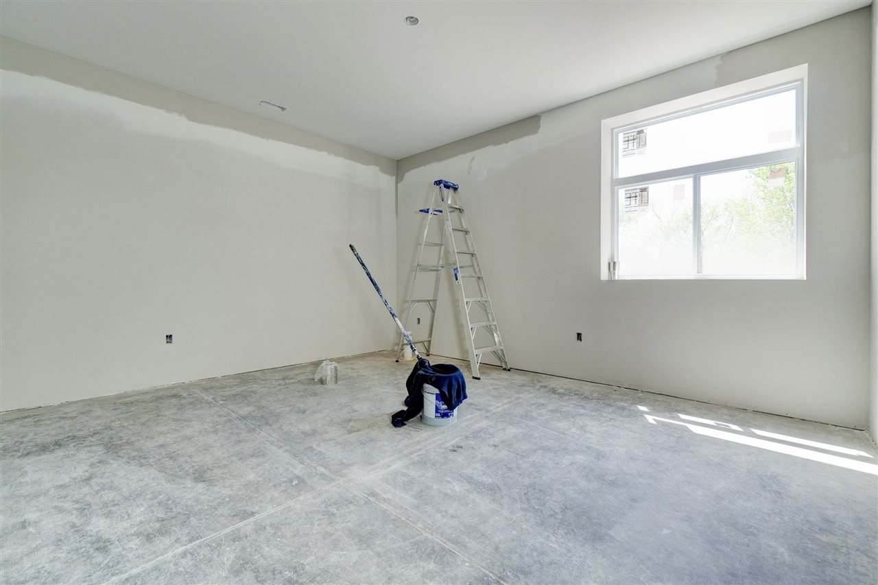 2908 Pine Hill Trce