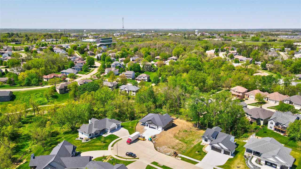2908 Pine Hill Trce