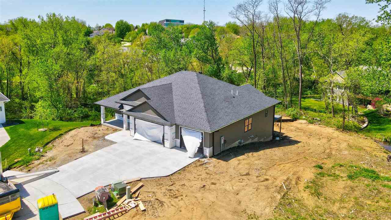 2908 Pine Hill Trce