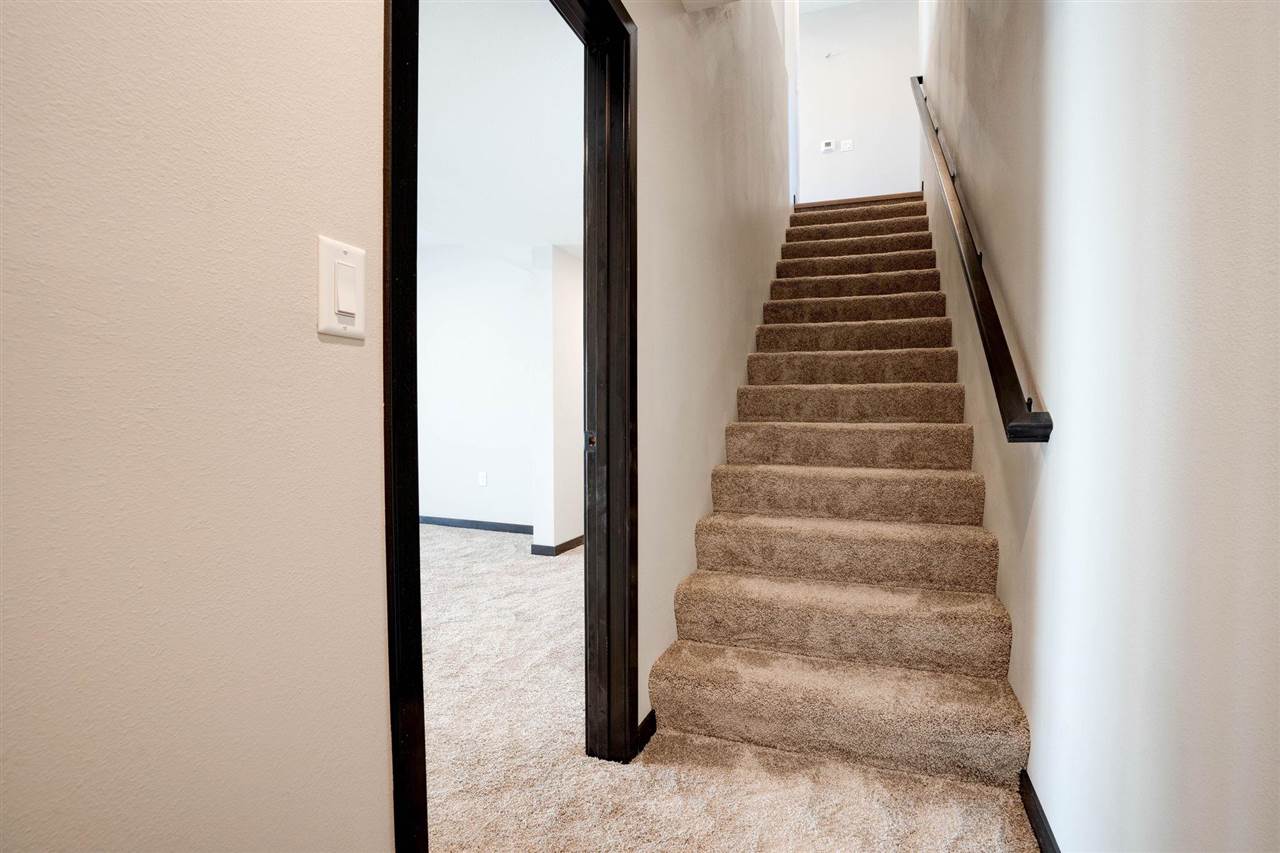 321 Elm St