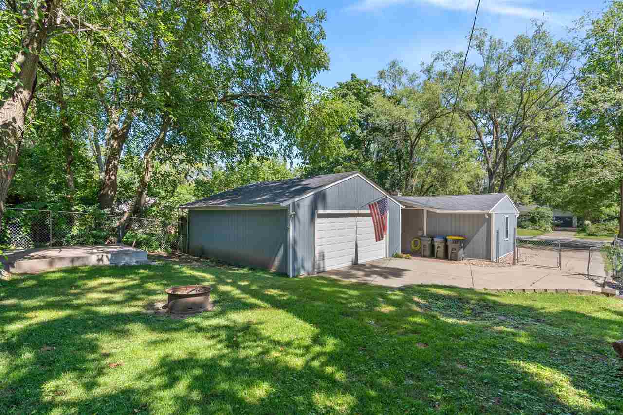 1433 Franklin St.