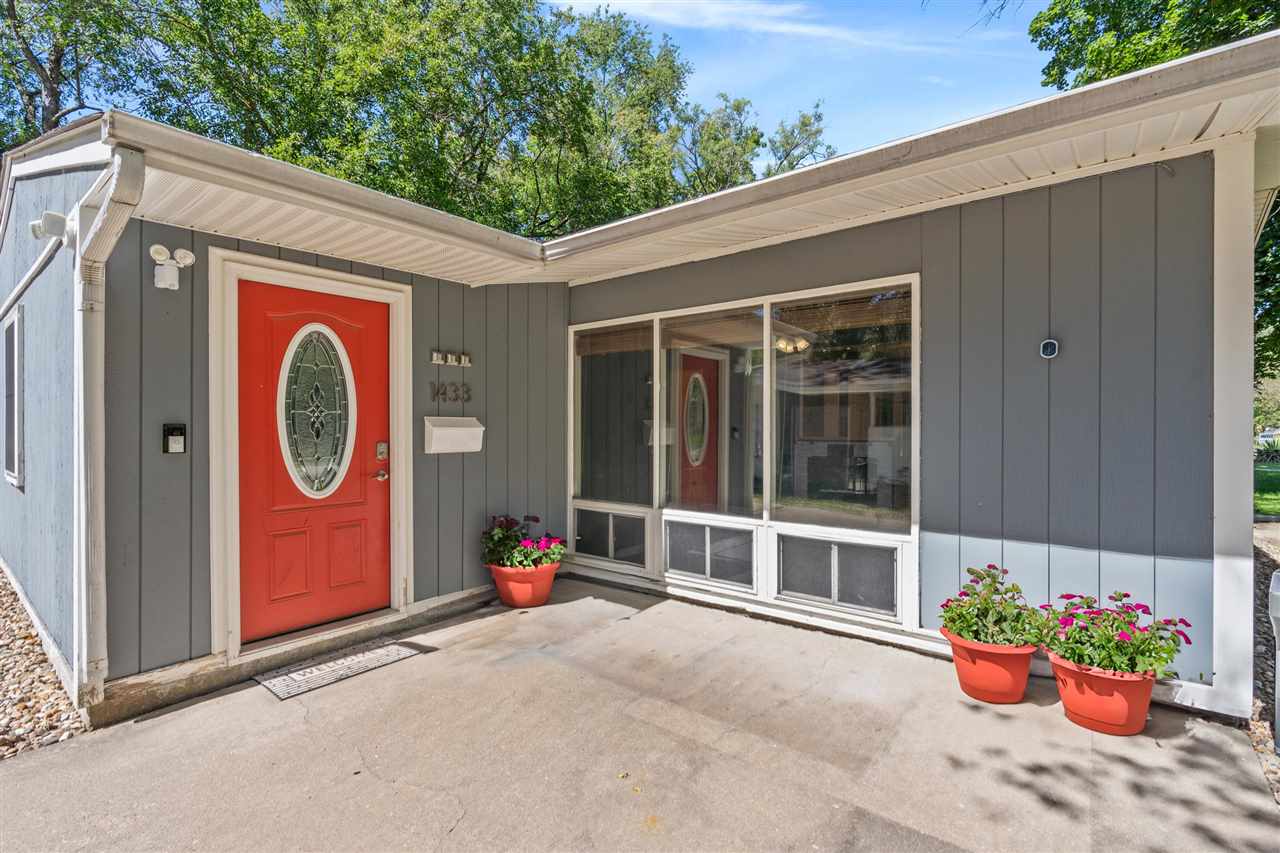 1433 Franklin St.