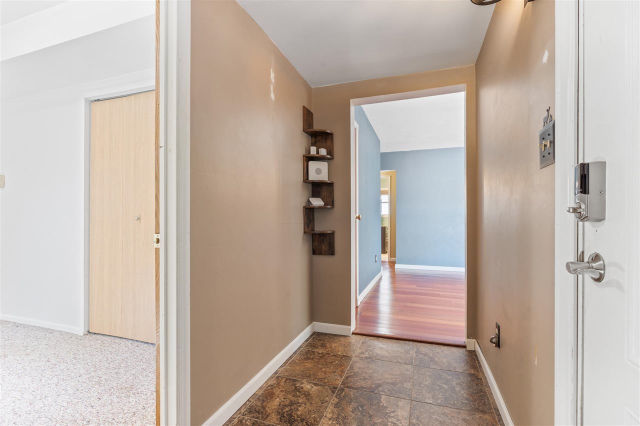 1433 Franklin St.
