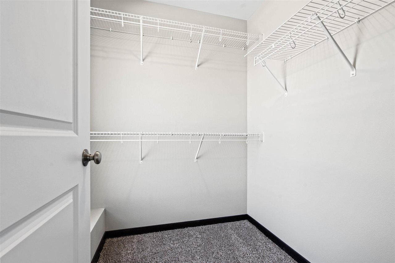 401 - 407 Chloe Dr.