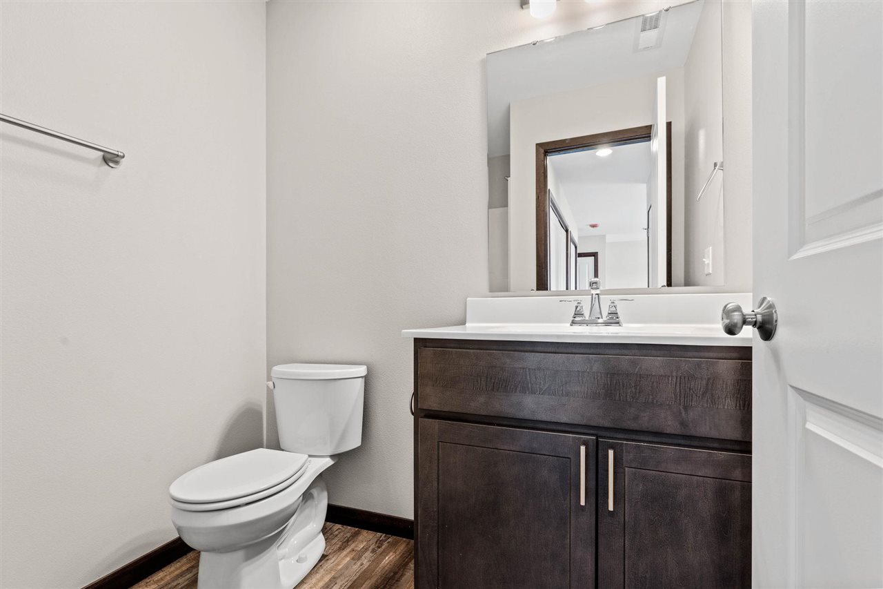 401 - 407 Chloe Dr.