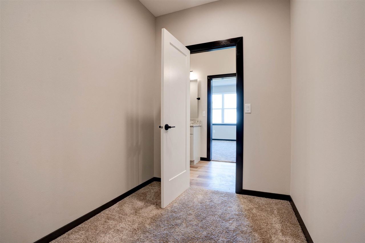 323 Elm St
