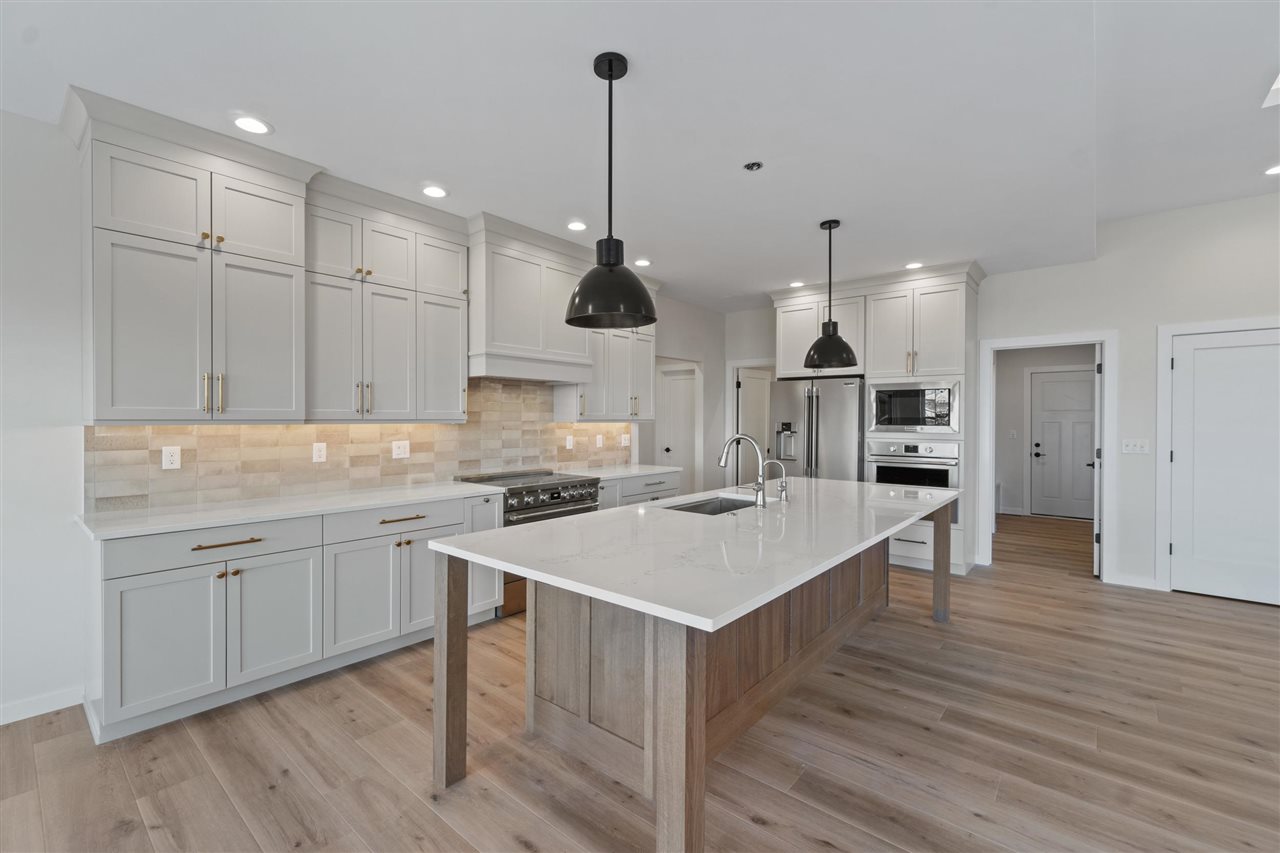 2964 Pine Hill Trce
