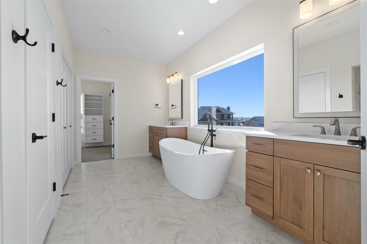 2964 Pine Hill Trce