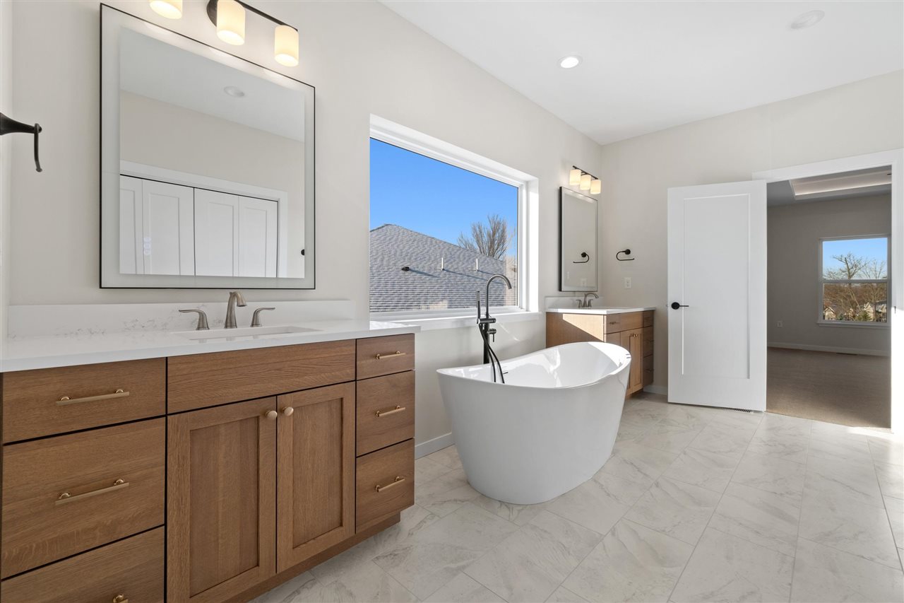 2964 Pine Hill Trce