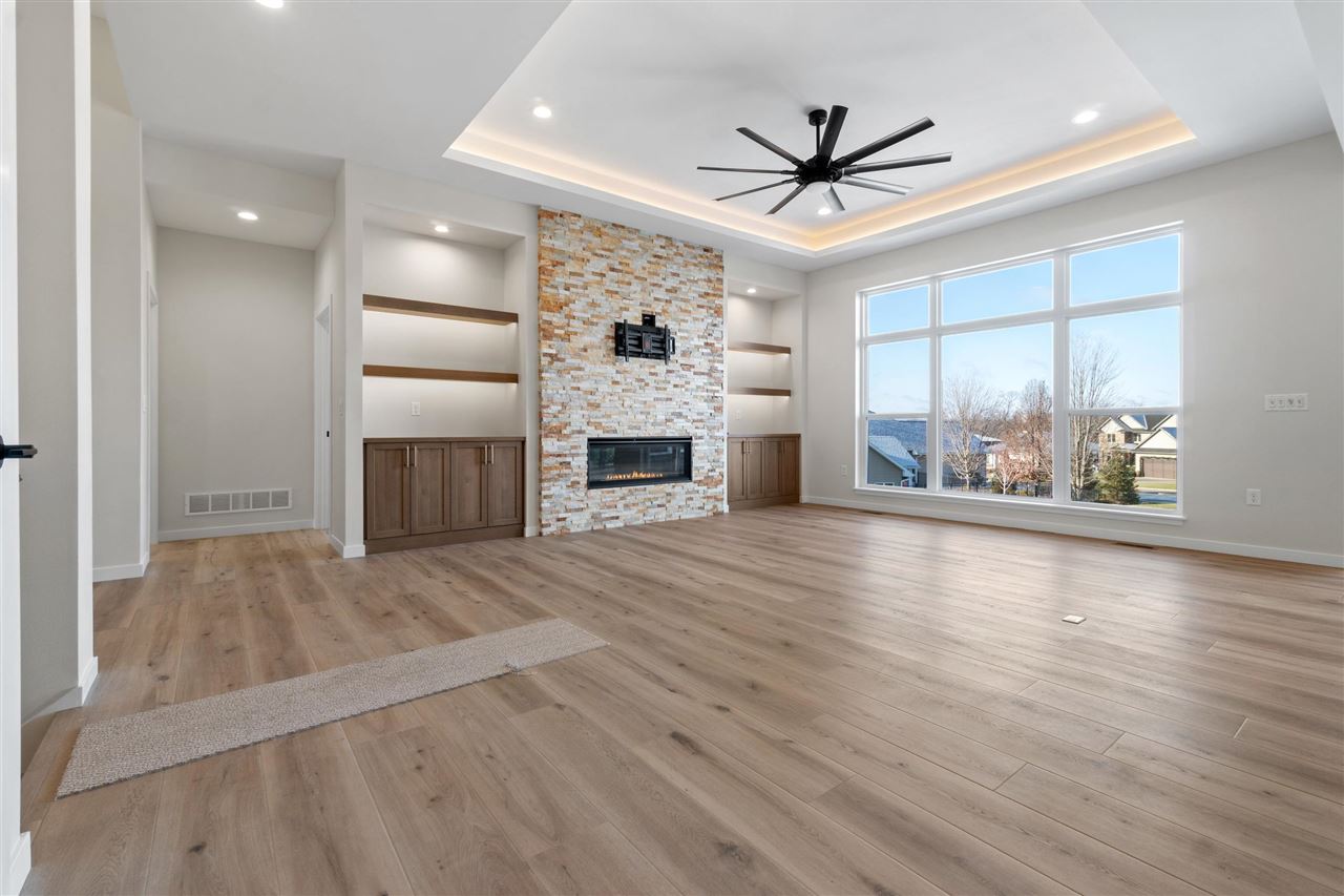 2964 Pine Hill Trce