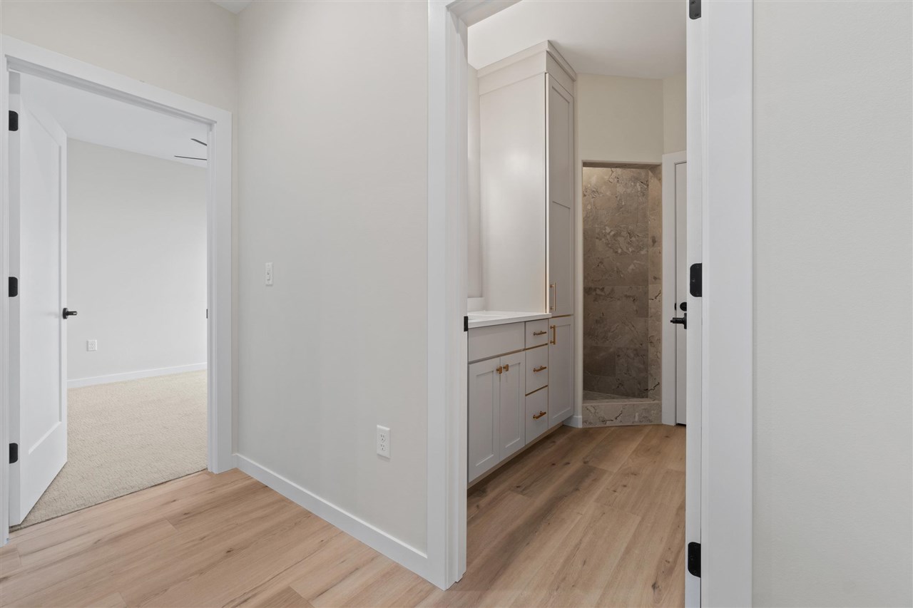 2964 Pine Hill Trce